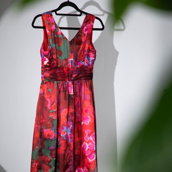 Banana Republic 100% Silk Red Abstract Watercolor Print Sleeveless Dress, Size 2 - Picture 2 of 13